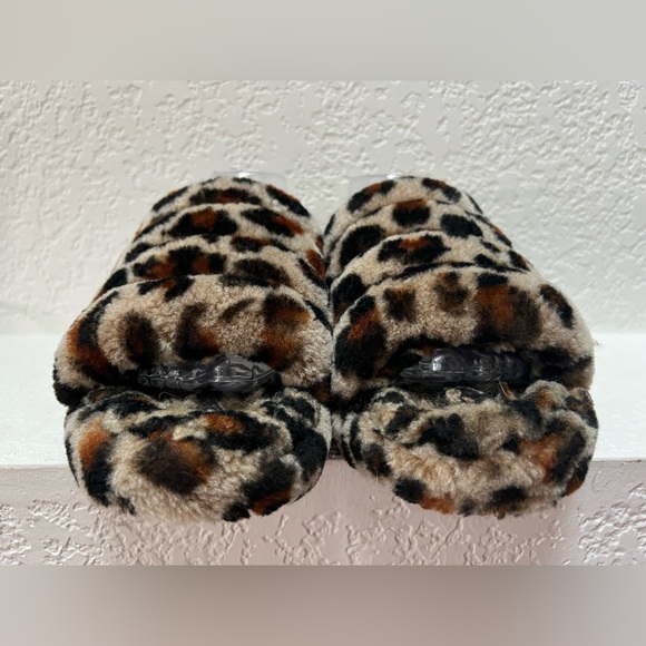 Ugg Leopard Print Slippers - Picture 6 of 13